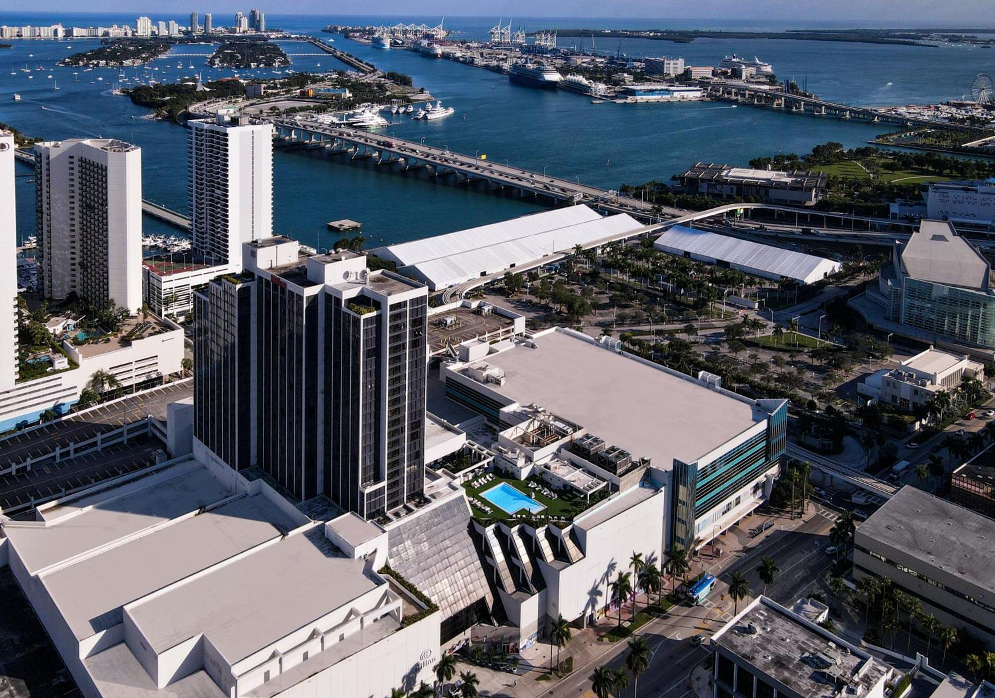 Hilton Miami Downtown Hotel Exterior foto